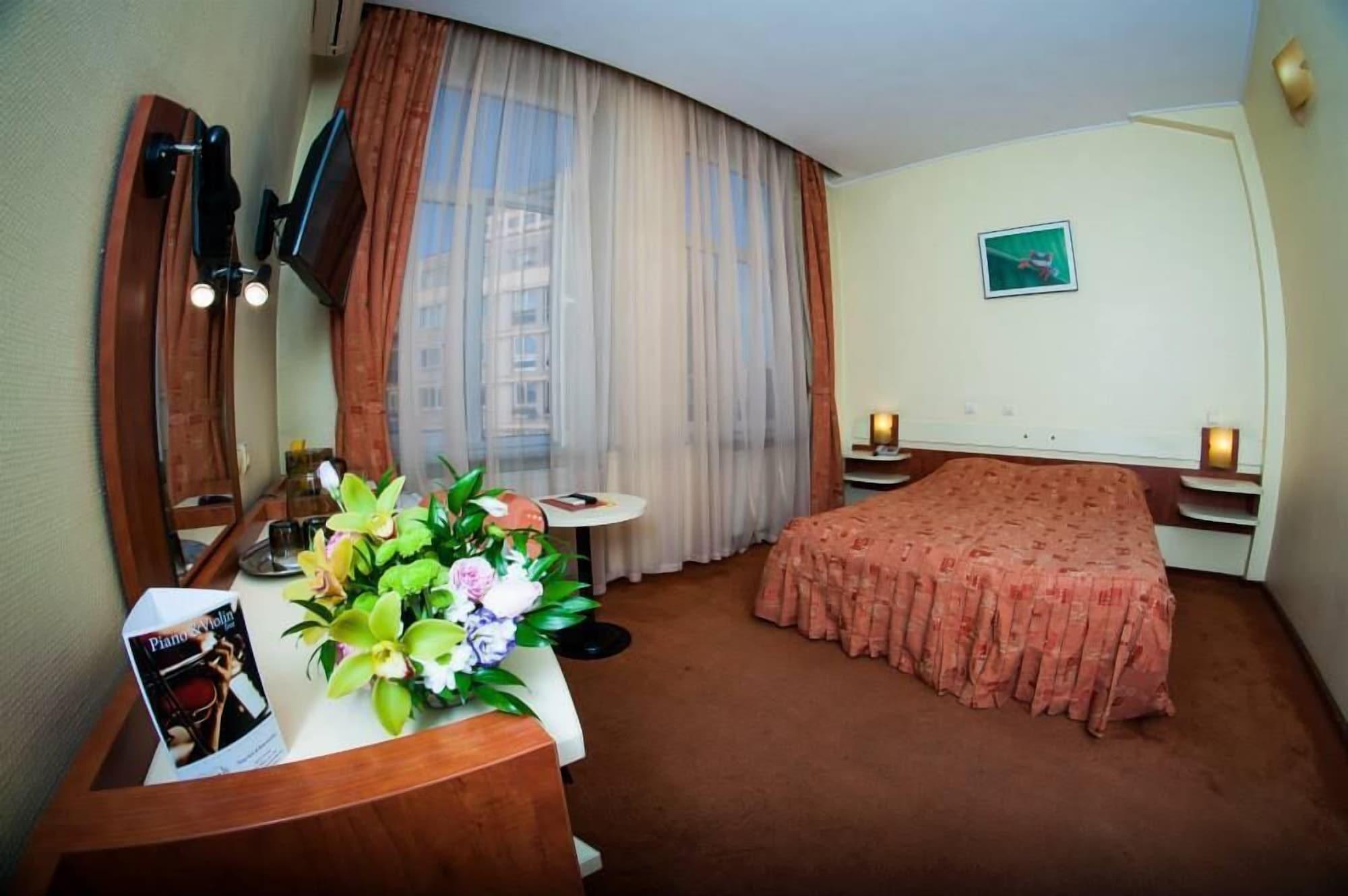 Hotel Astoria City Center Iasi Exterior foto